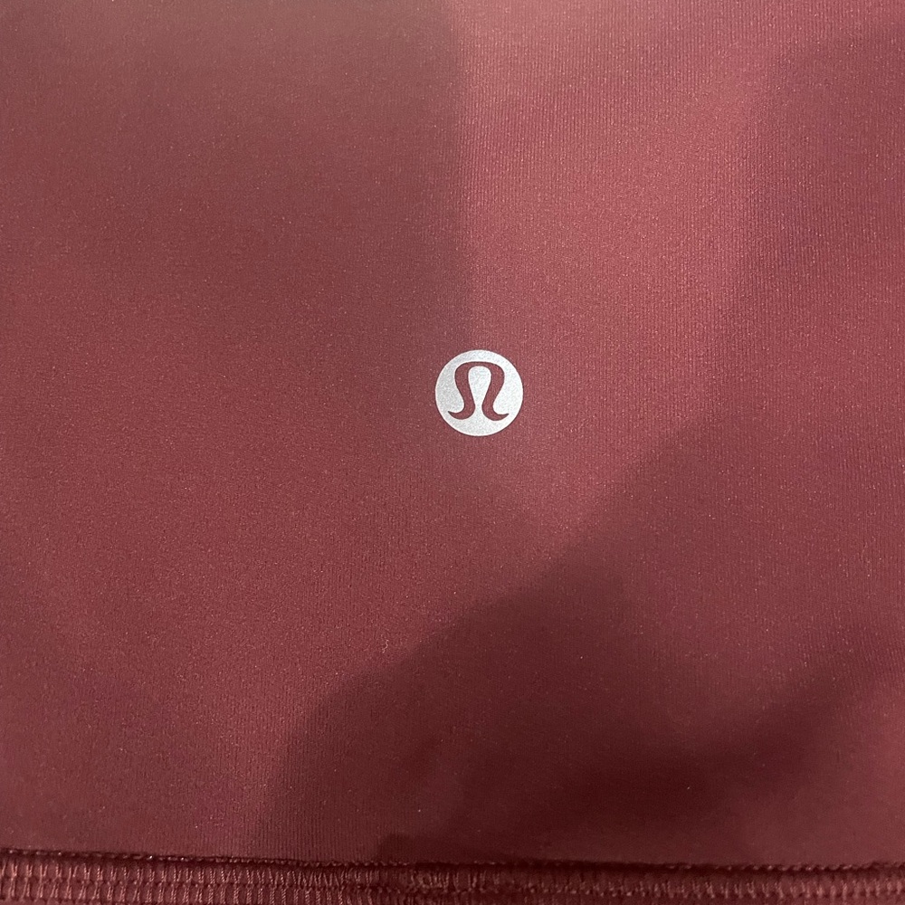 Lululemon leggings size 6 cropped GUC